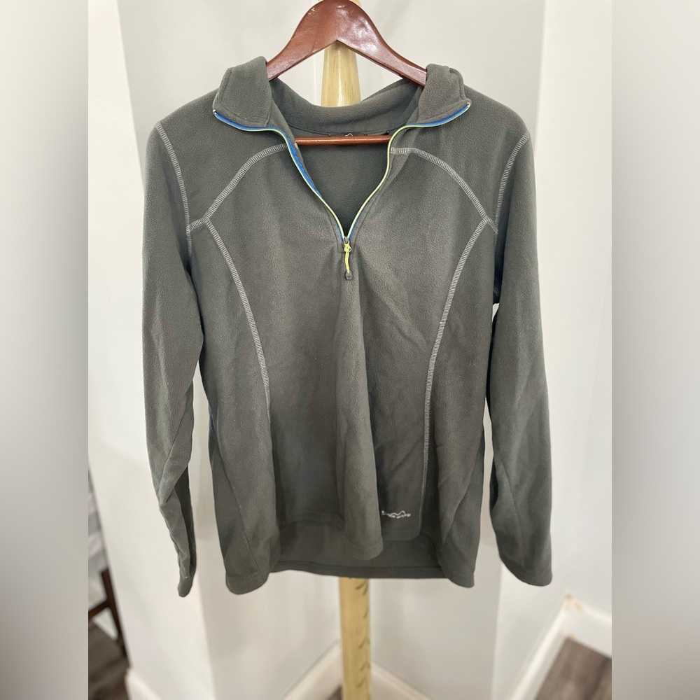Grey fleece pullover